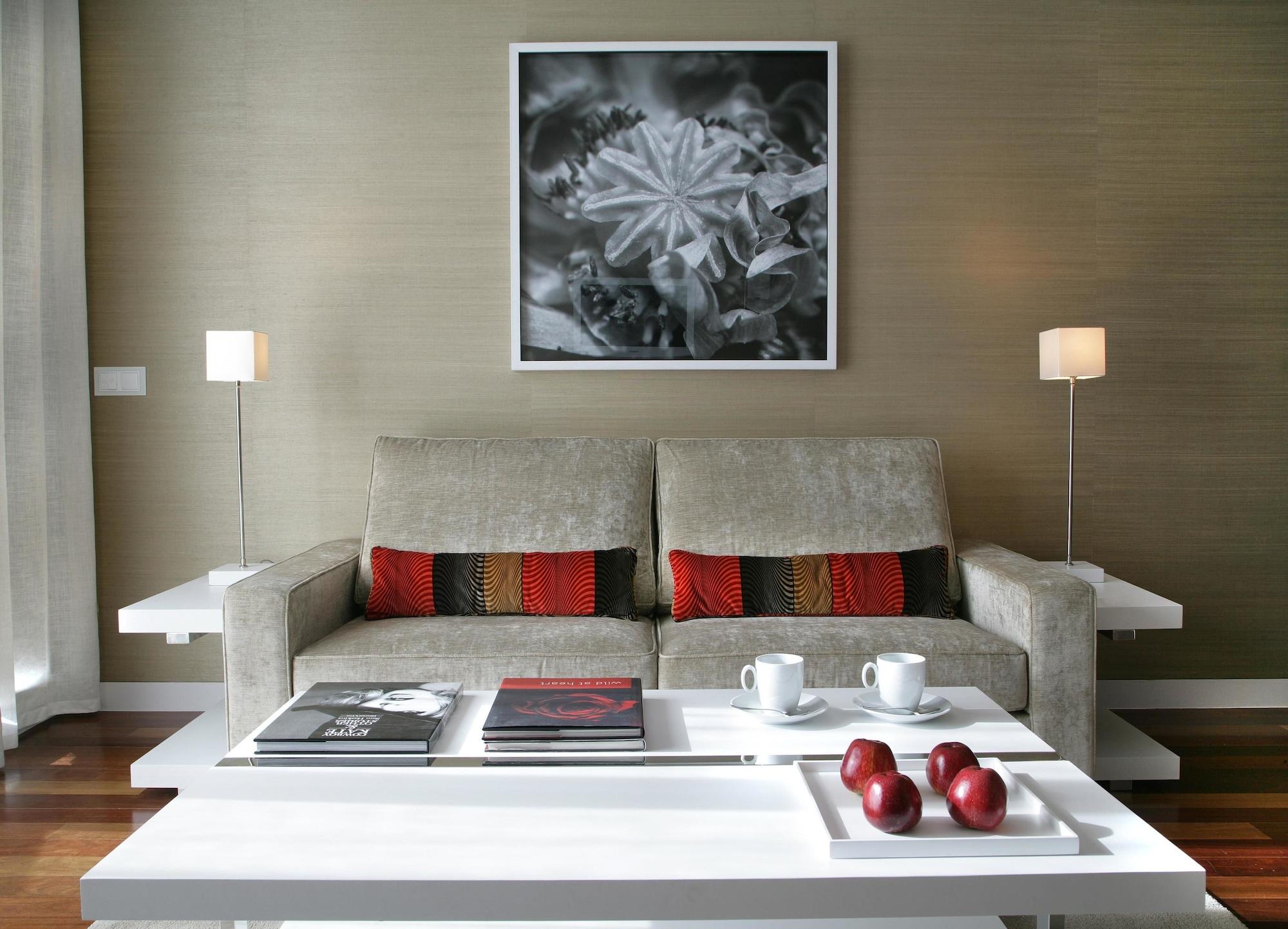 M'Ar De Ar Aqueduto Hotel Evora Ngoại thất bức ảnh A coffee table