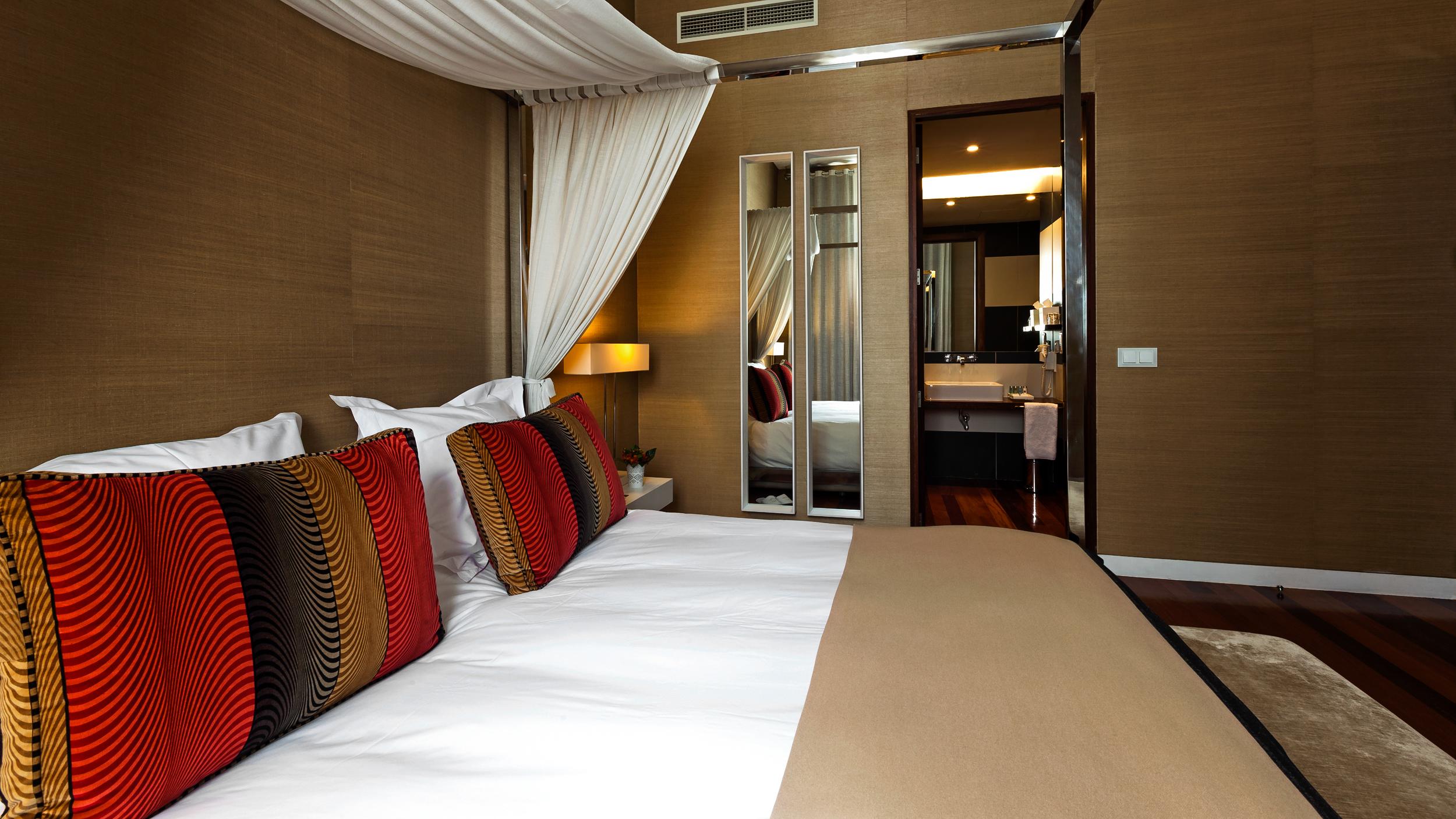 M'Ar De Ar Aqueduto Hotel Evora Ngoại thất bức ảnh A bedroom in the hotel